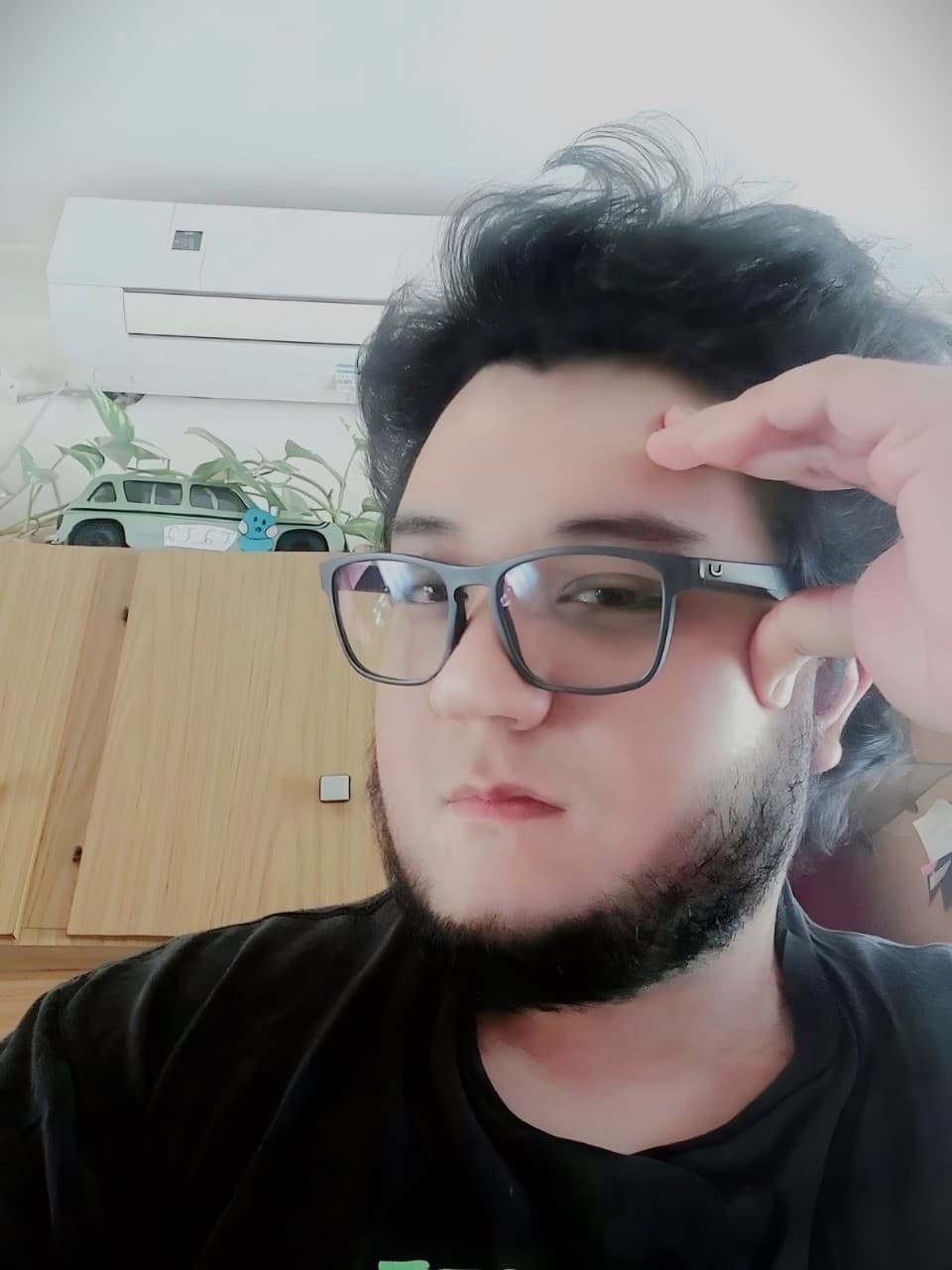 Nicolás A.